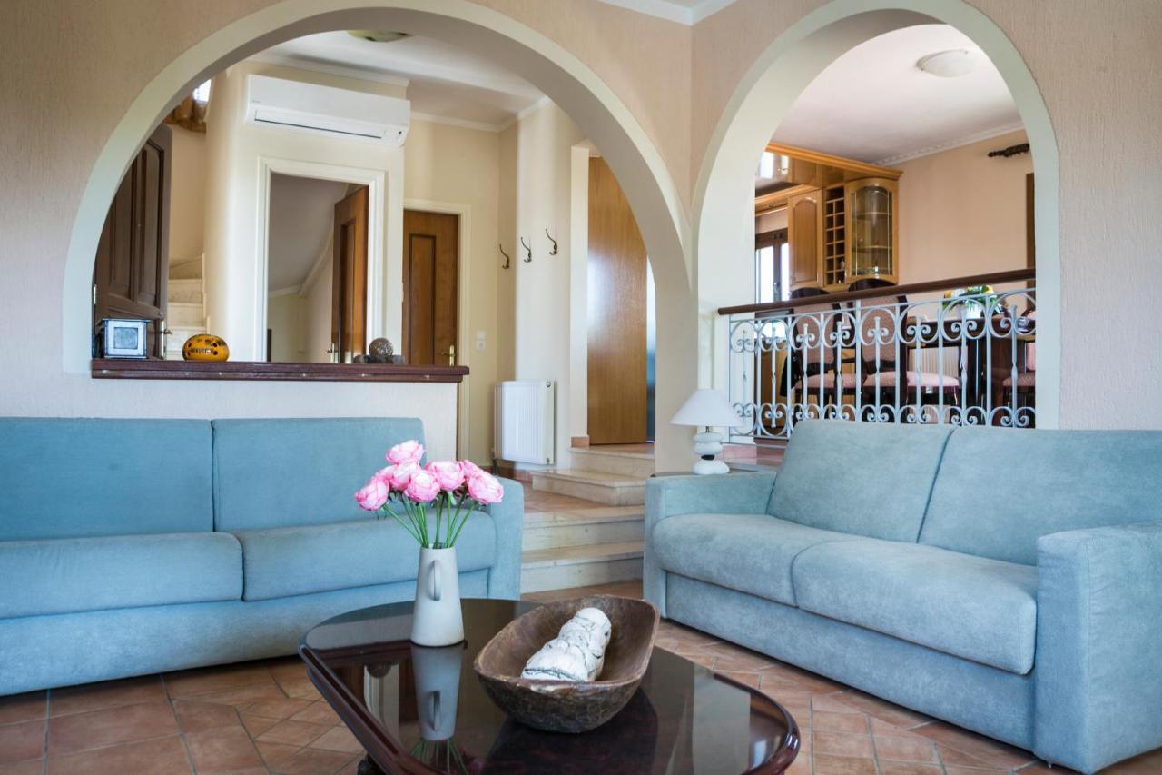Villa Cara Metaxata Exterior photo
